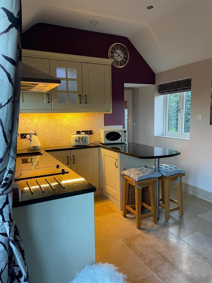 Wisteria Cottage - Hillside Holiday Cottages, Cotswolds Warmington エクステリア 写真