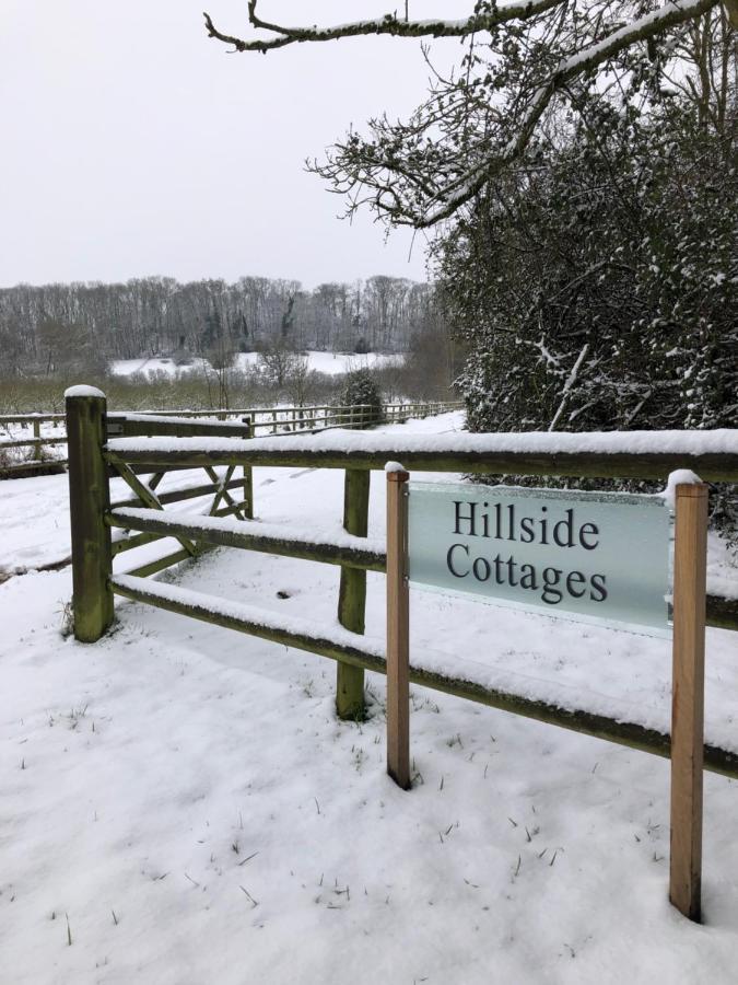 Wisteria Cottage - Hillside Holiday Cottages, Cotswolds Warmington エクステリア 写真